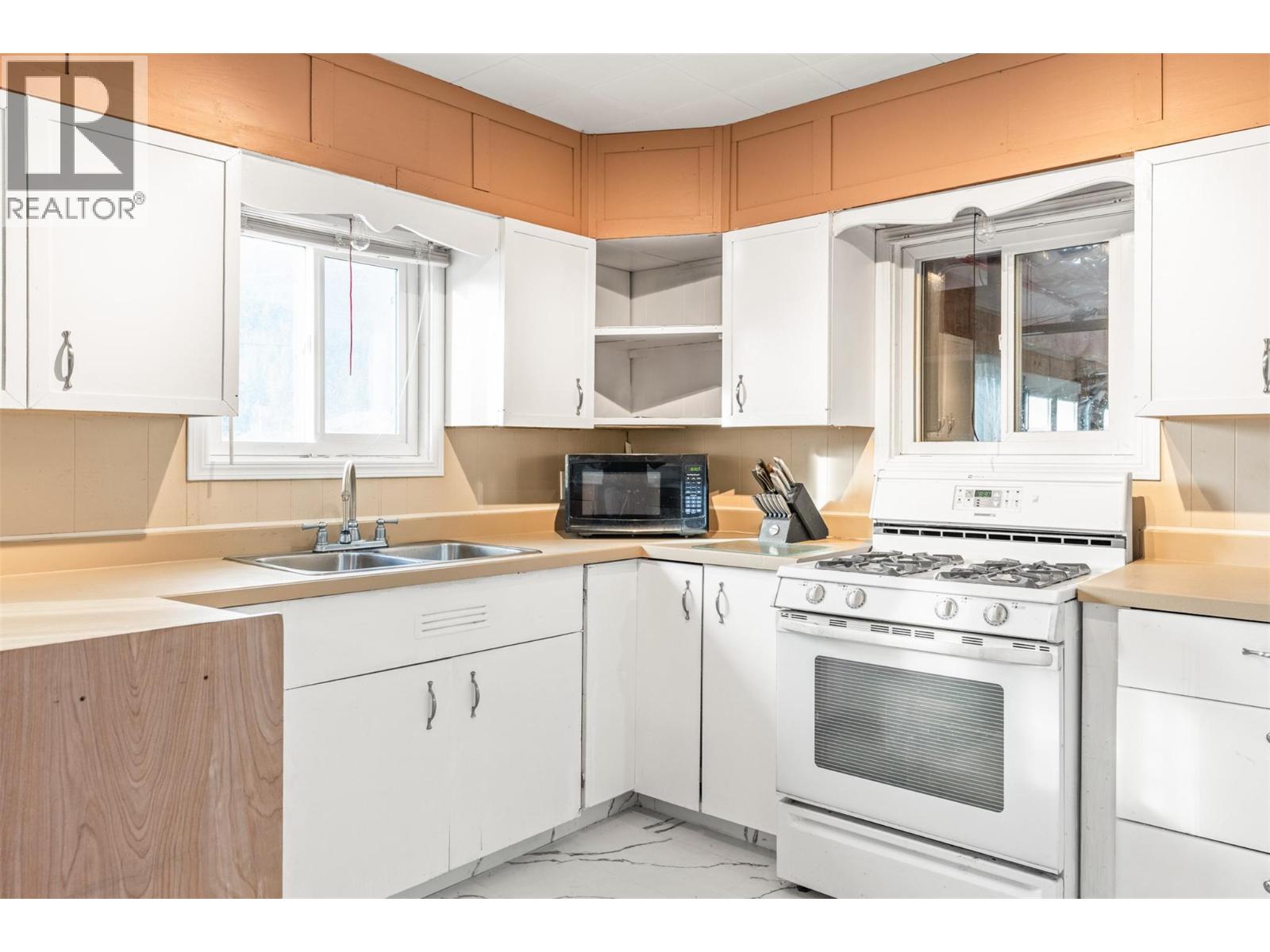 5714 Ponderosa Road - 8