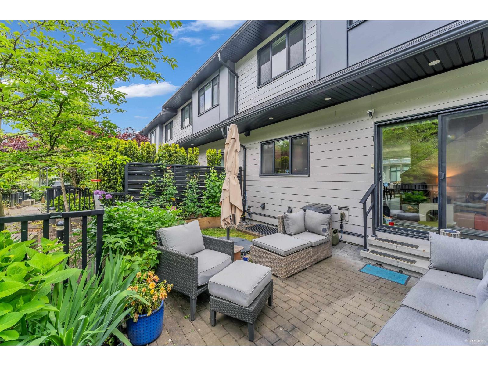27 15177 60 AVENUE, Surrey