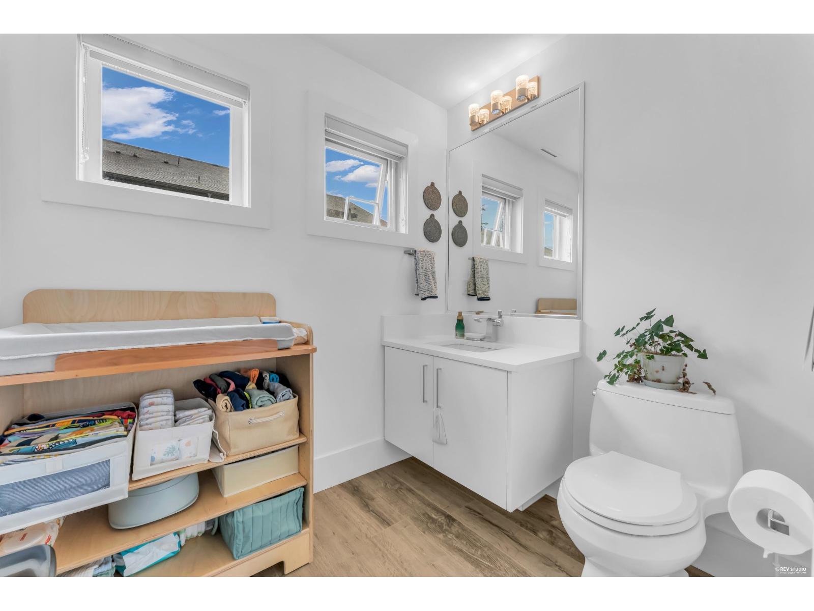 27 15177 60 AVENUE, Surrey