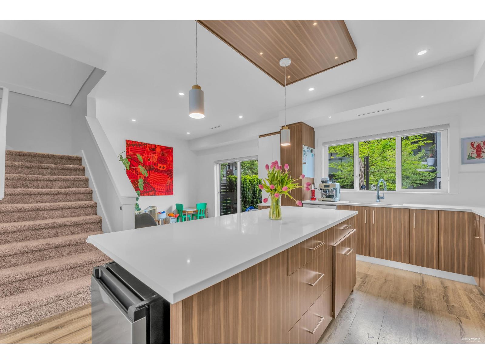 27 15177 60 AVENUE, Surrey