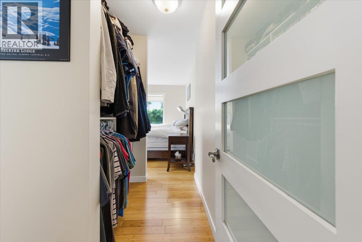 3002 20th Street - 16