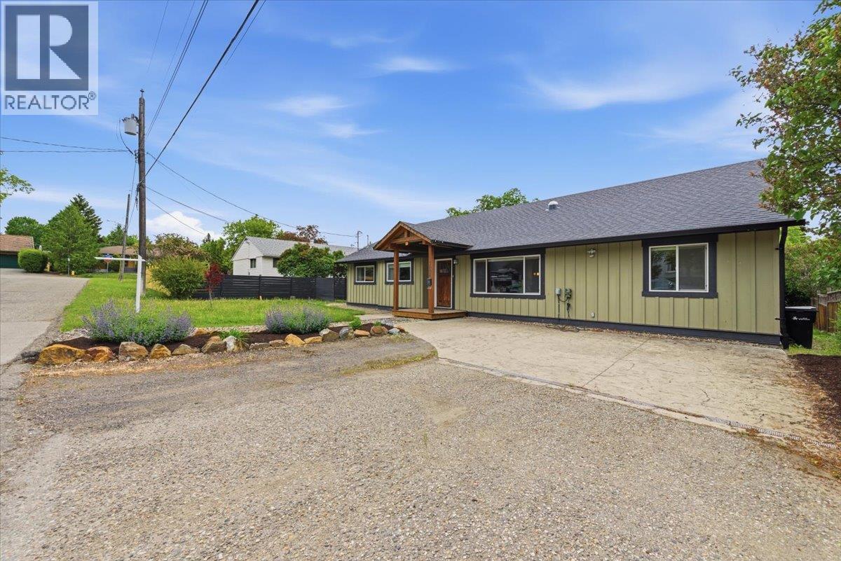 3002 20th Street, Vernon