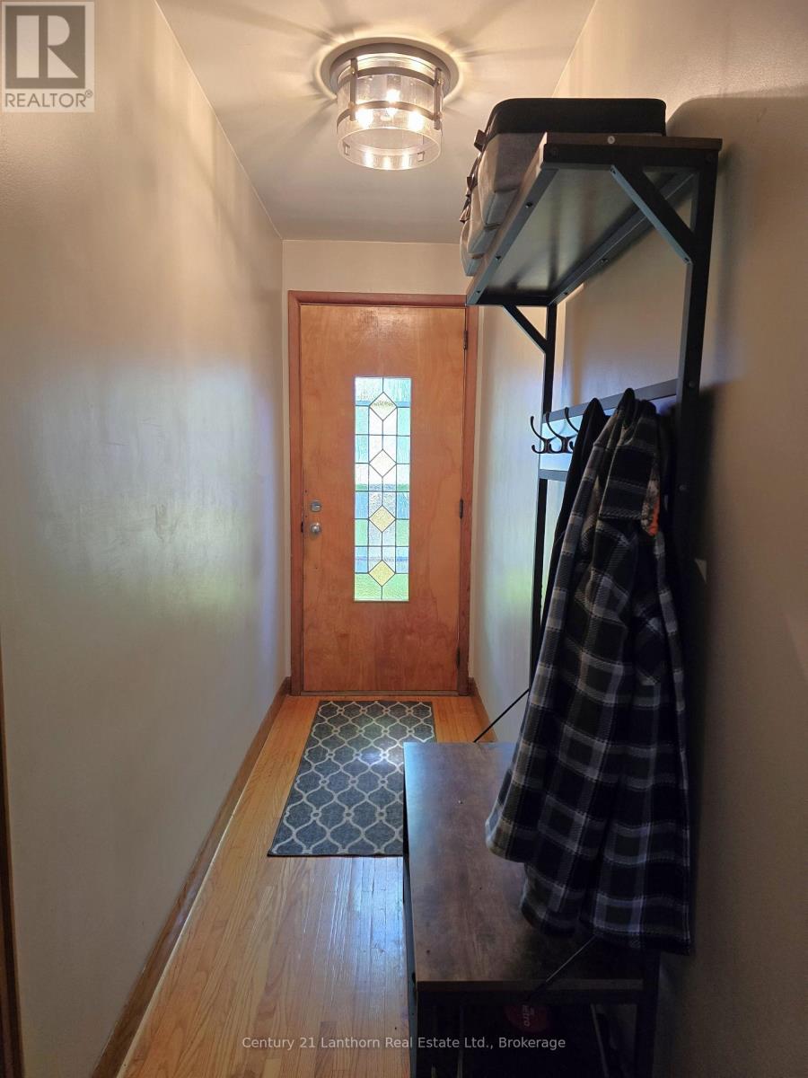 15 MELROSE CRESCENT - 17
