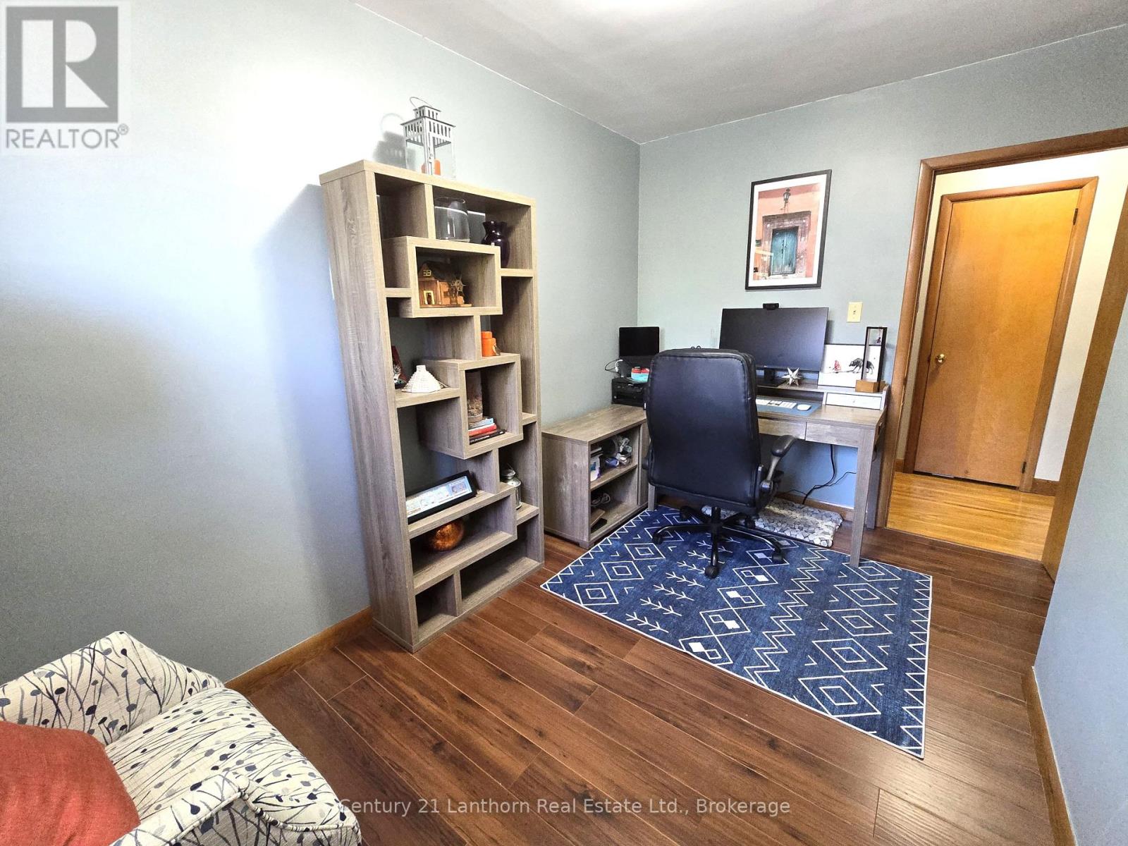 15 MELROSE CRESCENT - 28
