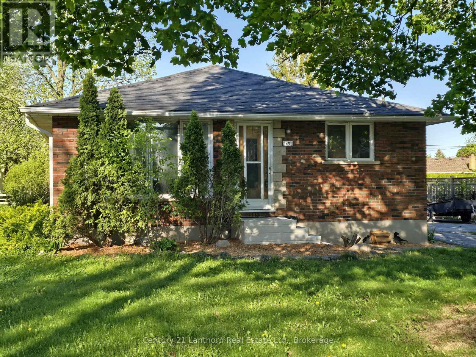 15 MELROSE CRESCENT - Image 3