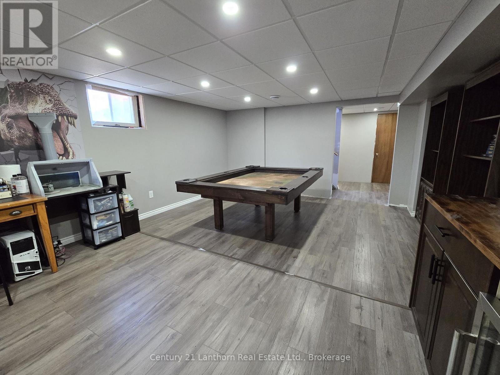 15 MELROSE CRESCENT - 43