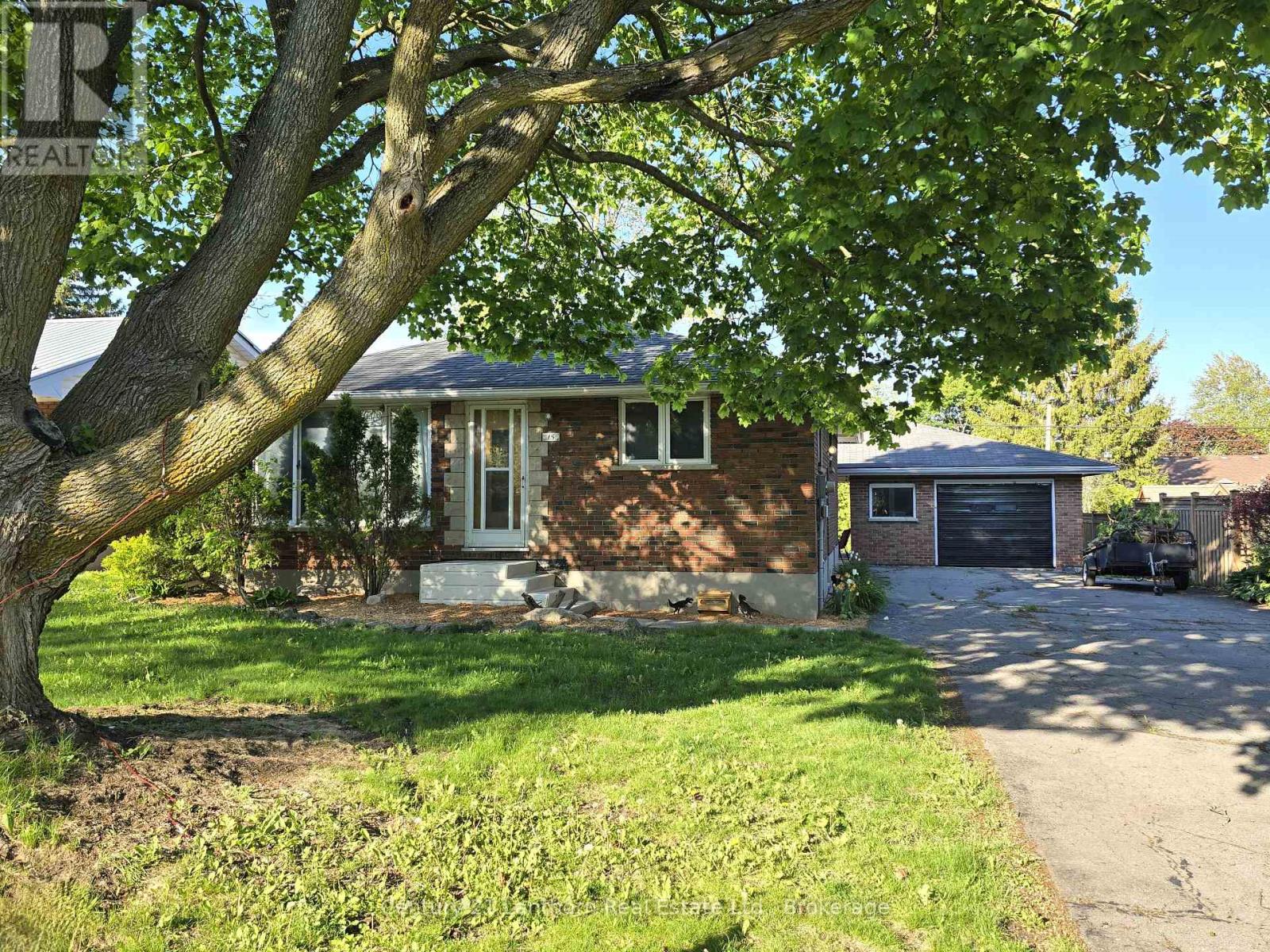 15 MELROSE CRESCENT - 5