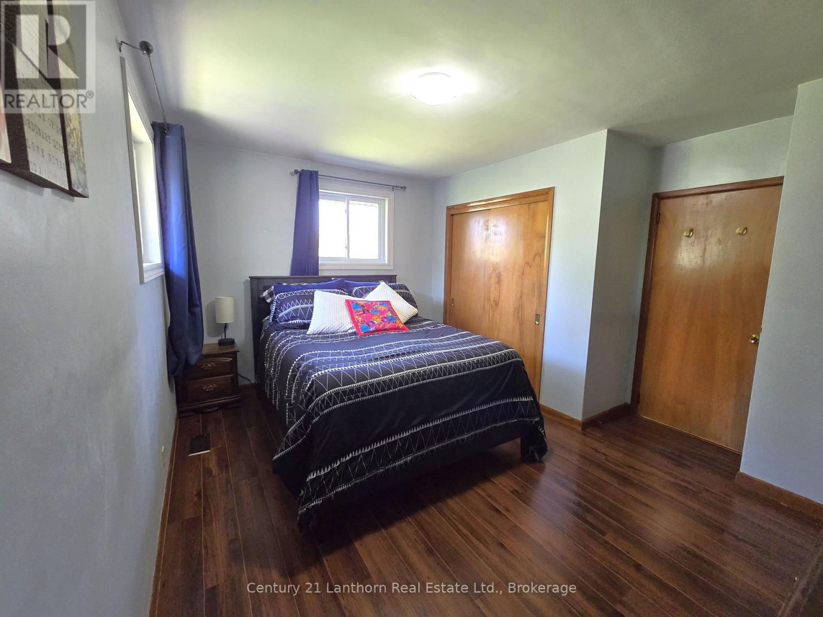15 MELROSE CRESCENT - 31