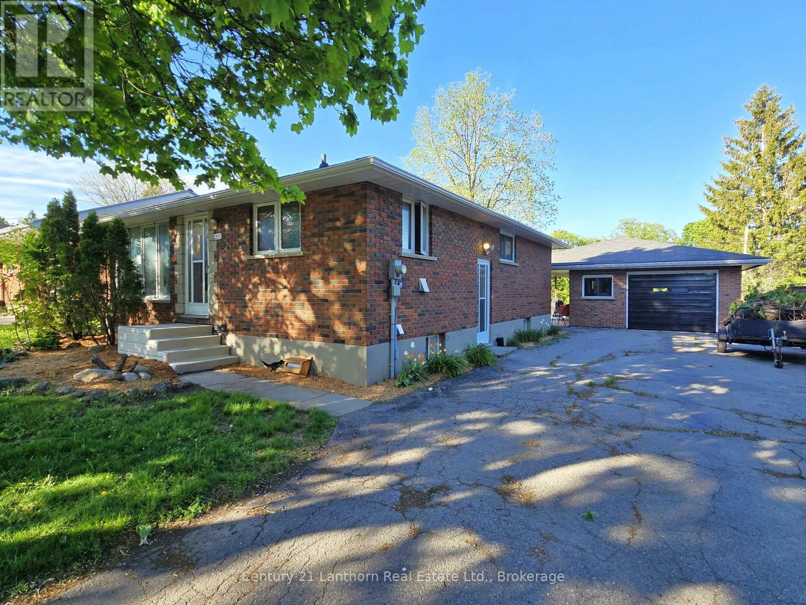 15 MELROSE CRESCENT - 6