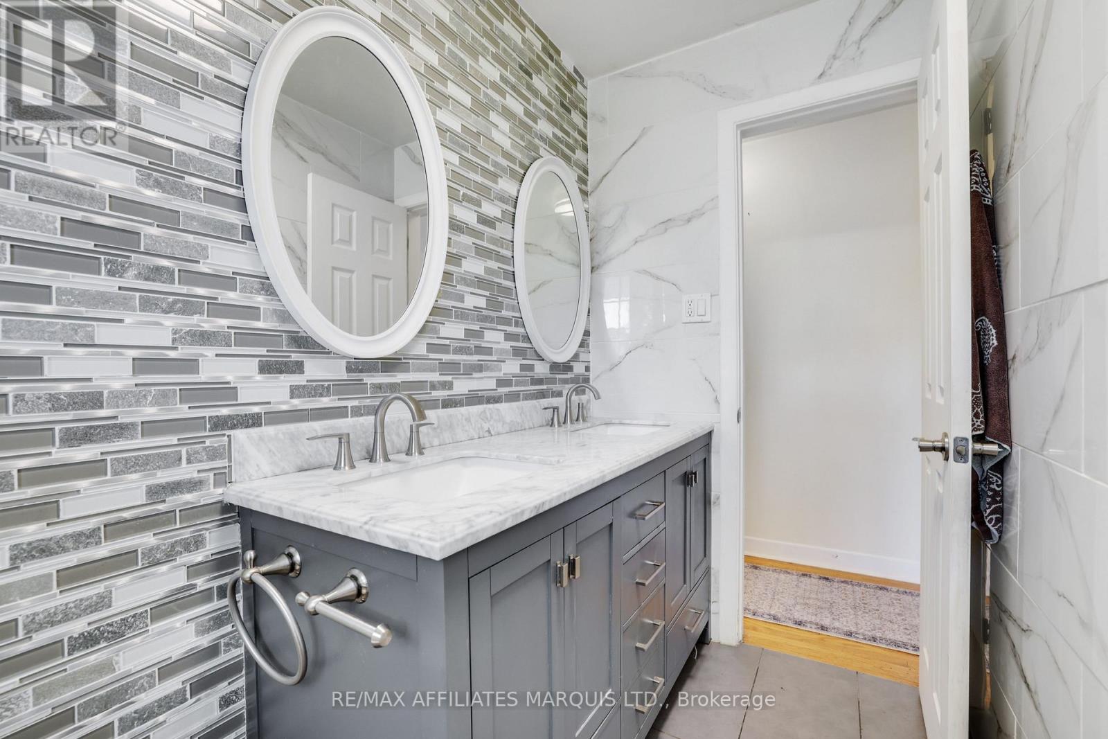 428 BELLEVUE CRESCENT - 14