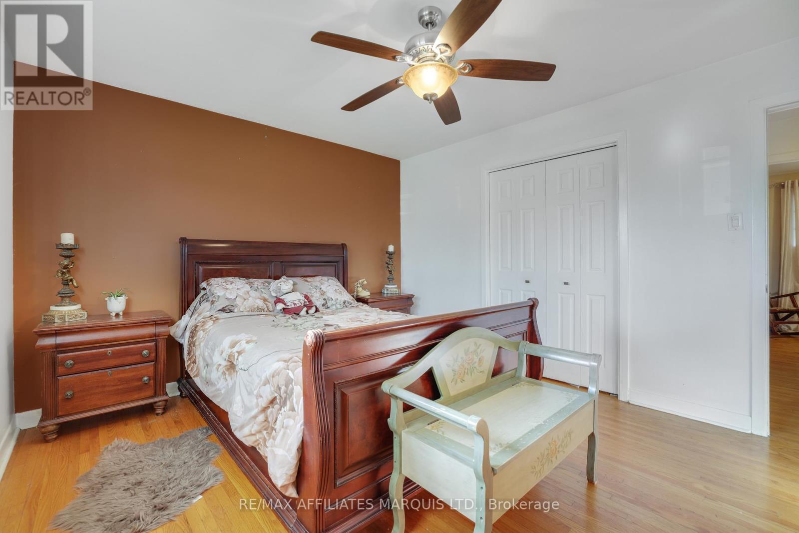 428 BELLEVUE CRESCENT - 17