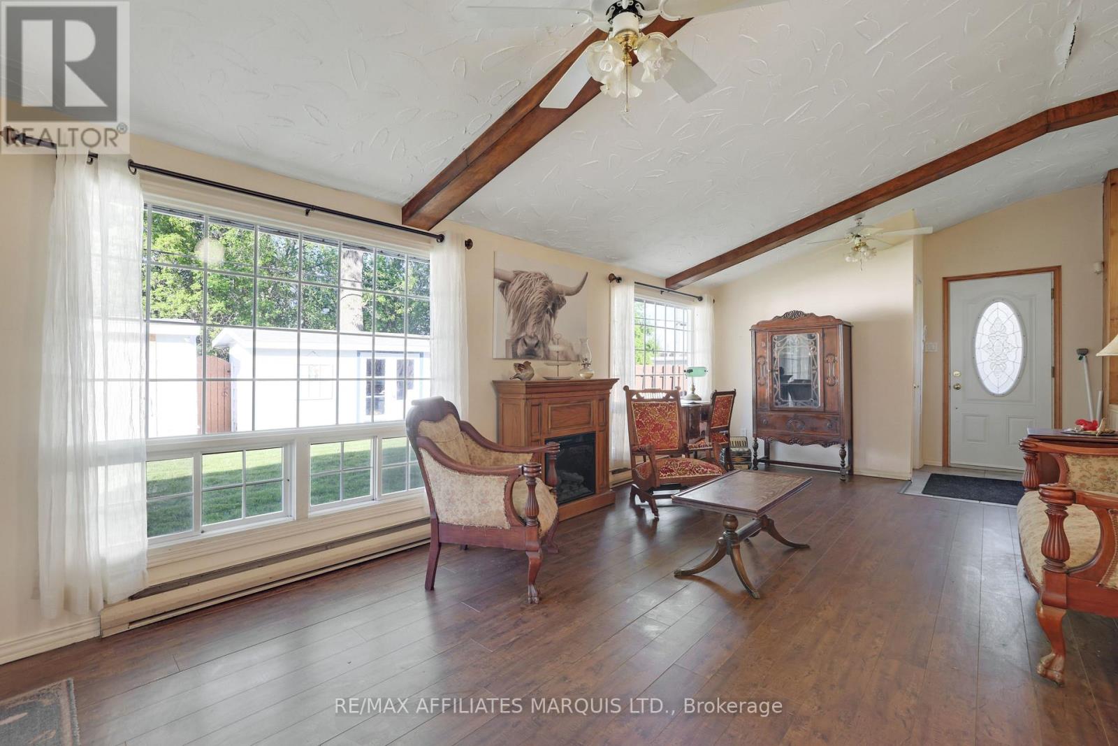 428 BELLEVUE CRESCENT - 20