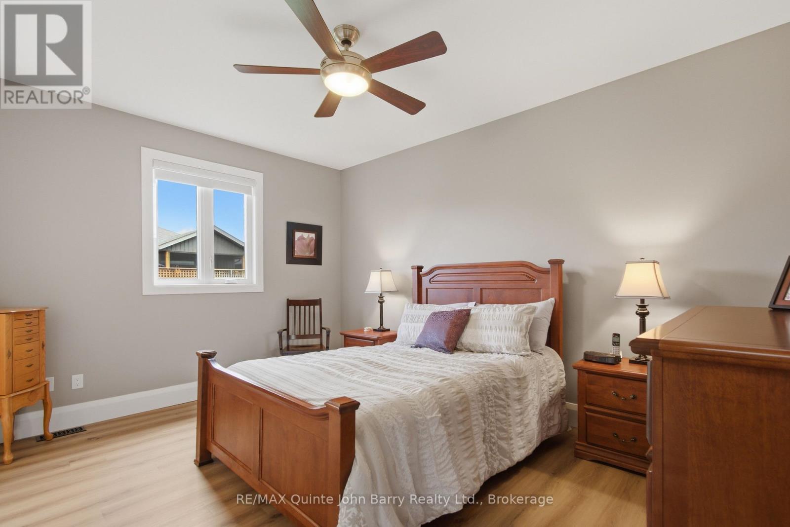 44 AMBROSIA TERRACE - 16