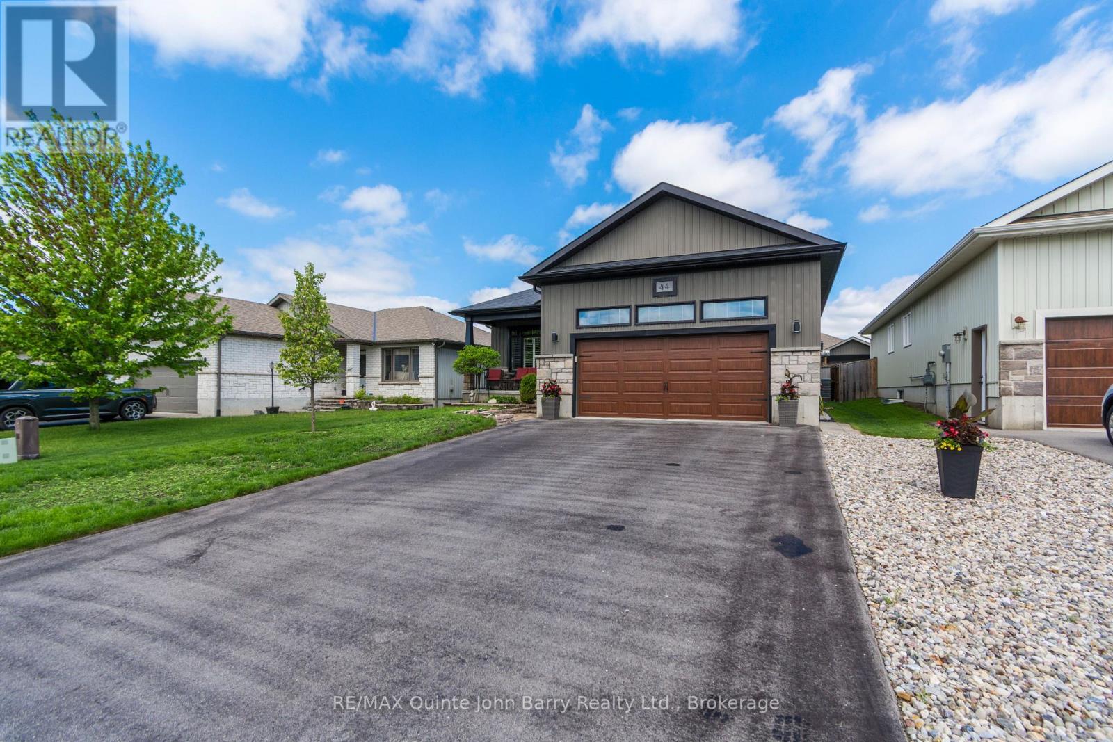 44 AMBROSIA TERRACE - Image 2