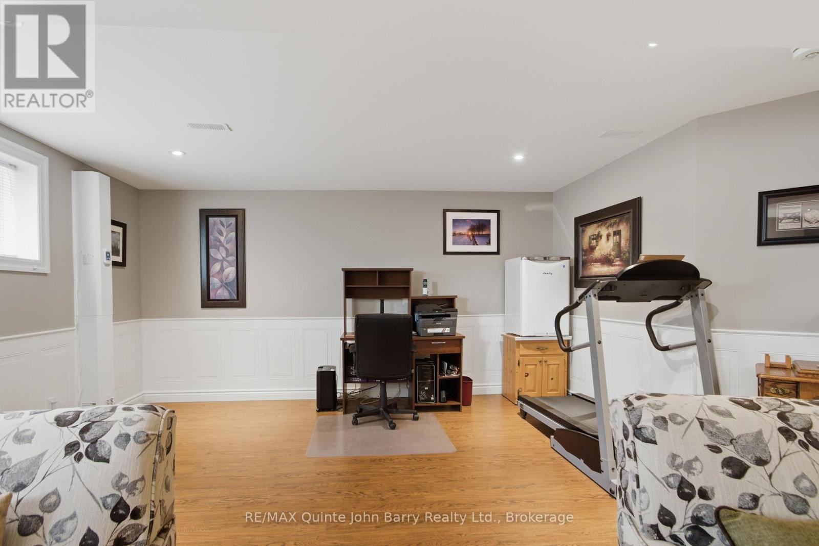 44 AMBROSIA TERRACE - 23