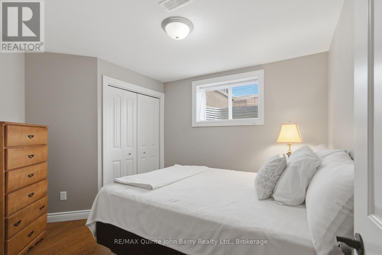 44 AMBROSIA TERRACE - 24