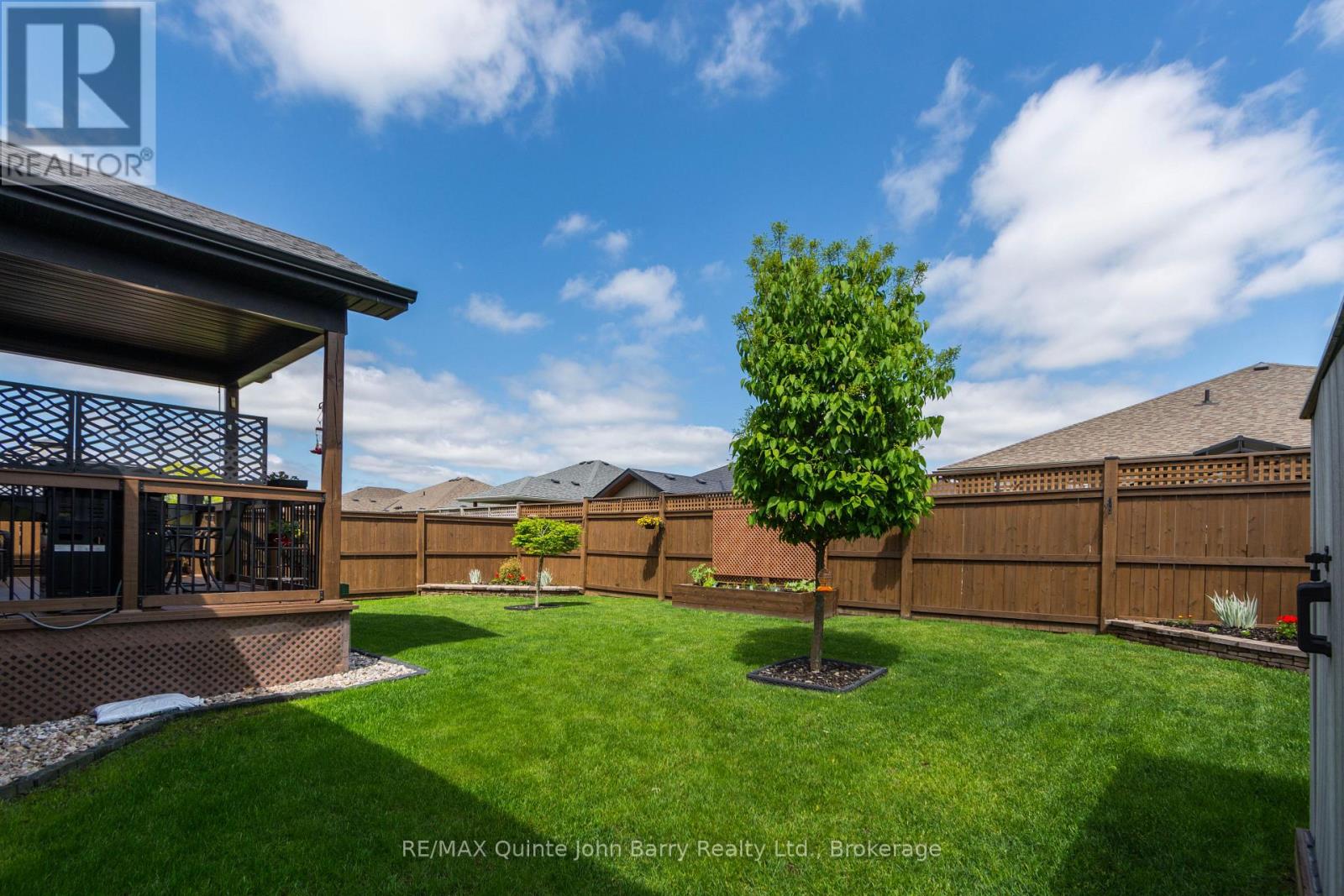 44 AMBROSIA TERRACE - 31