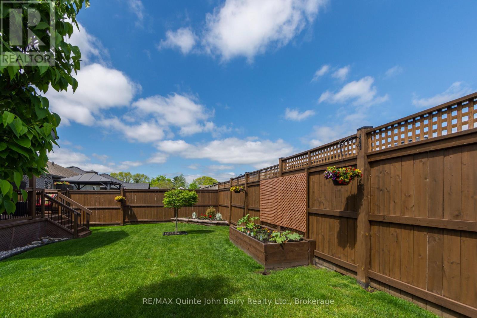 44 AMBROSIA TERRACE - 33