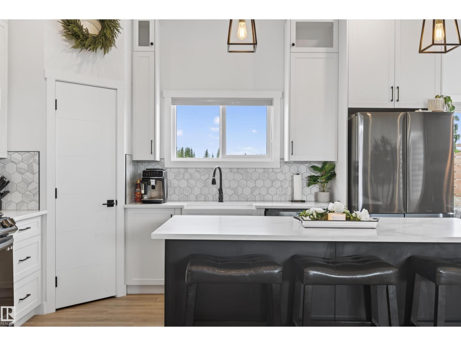 318 Waterton WY - 17