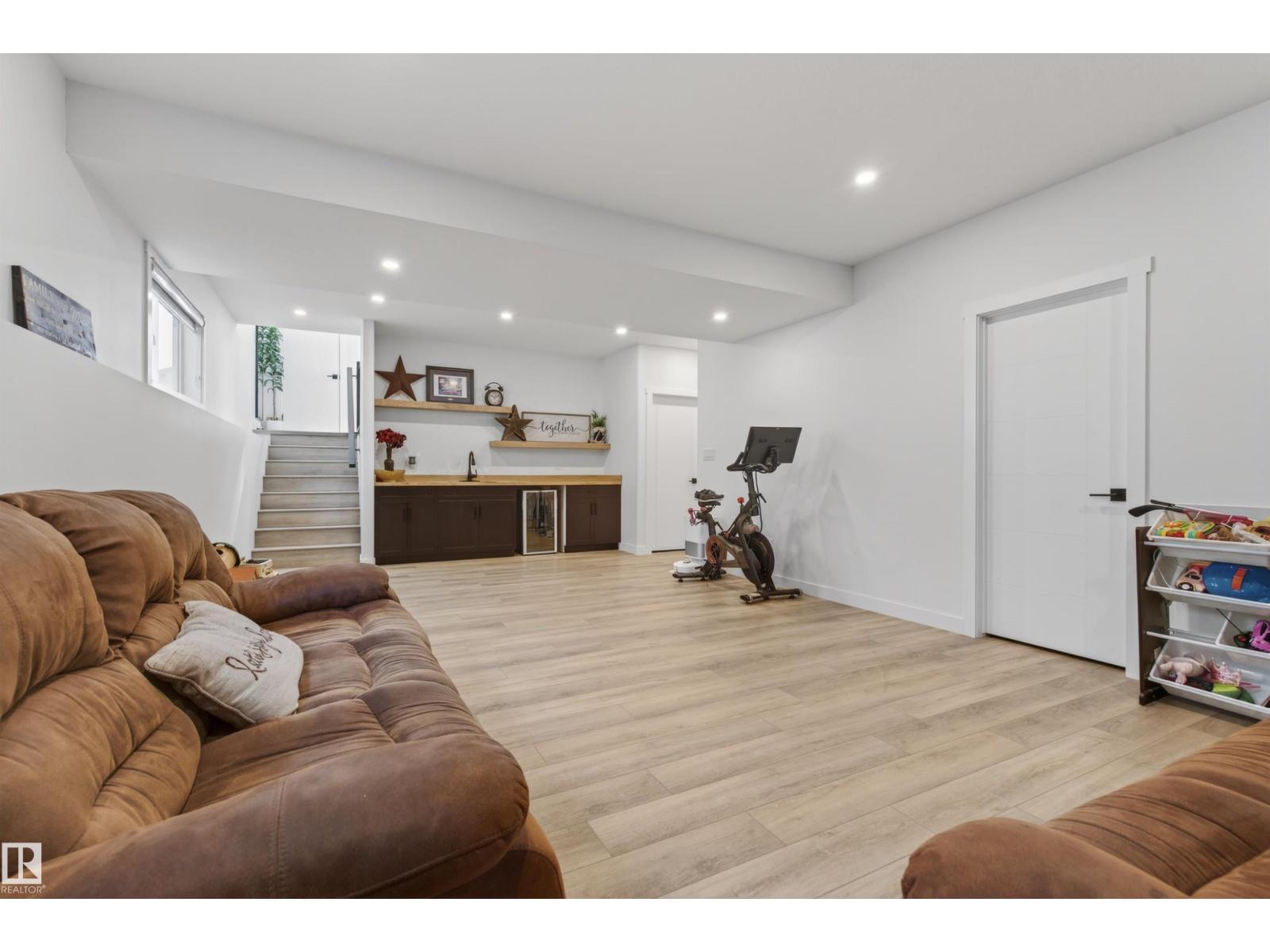 318 Waterton WY - 31