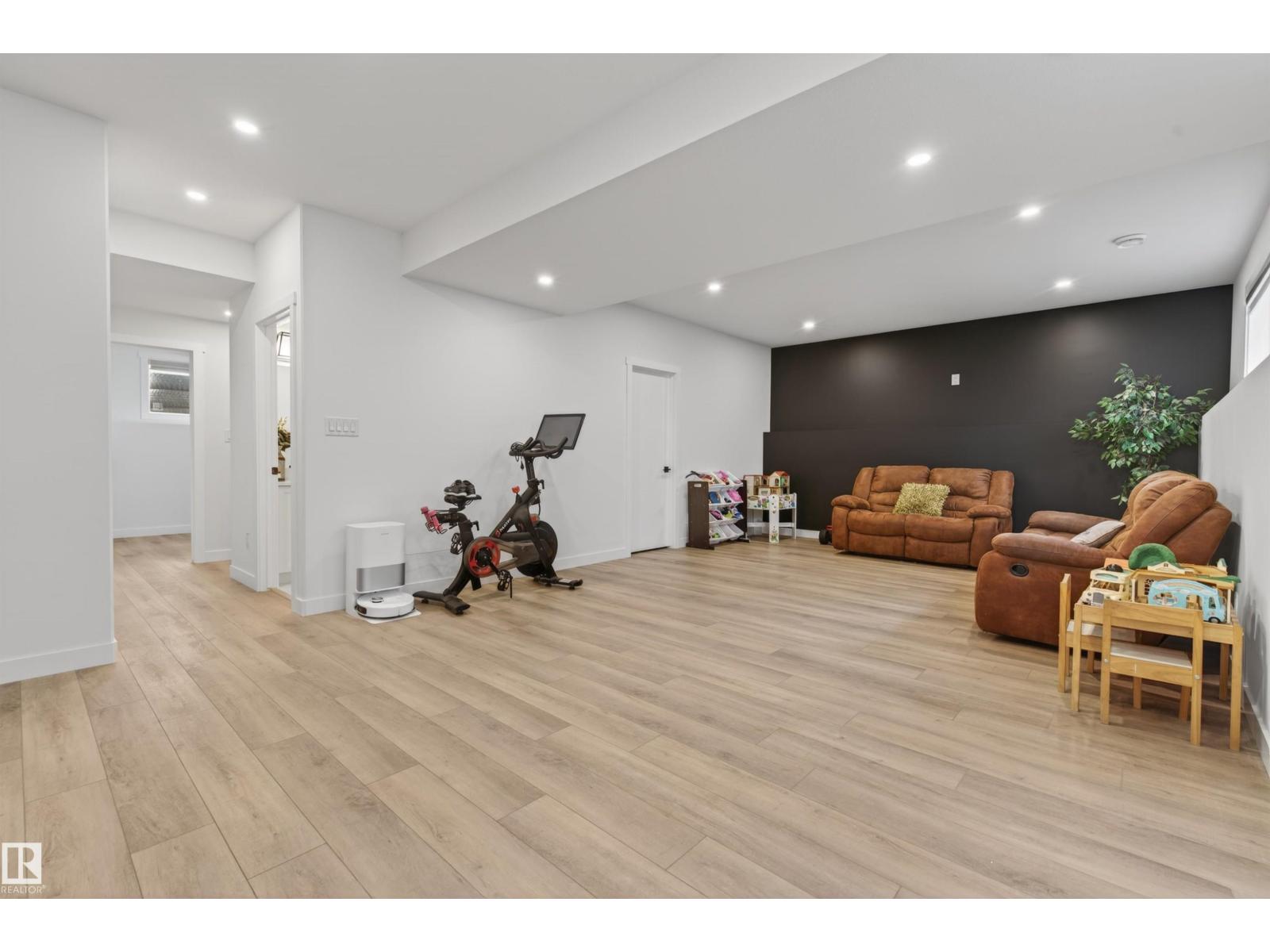 318 Waterton WY - 32