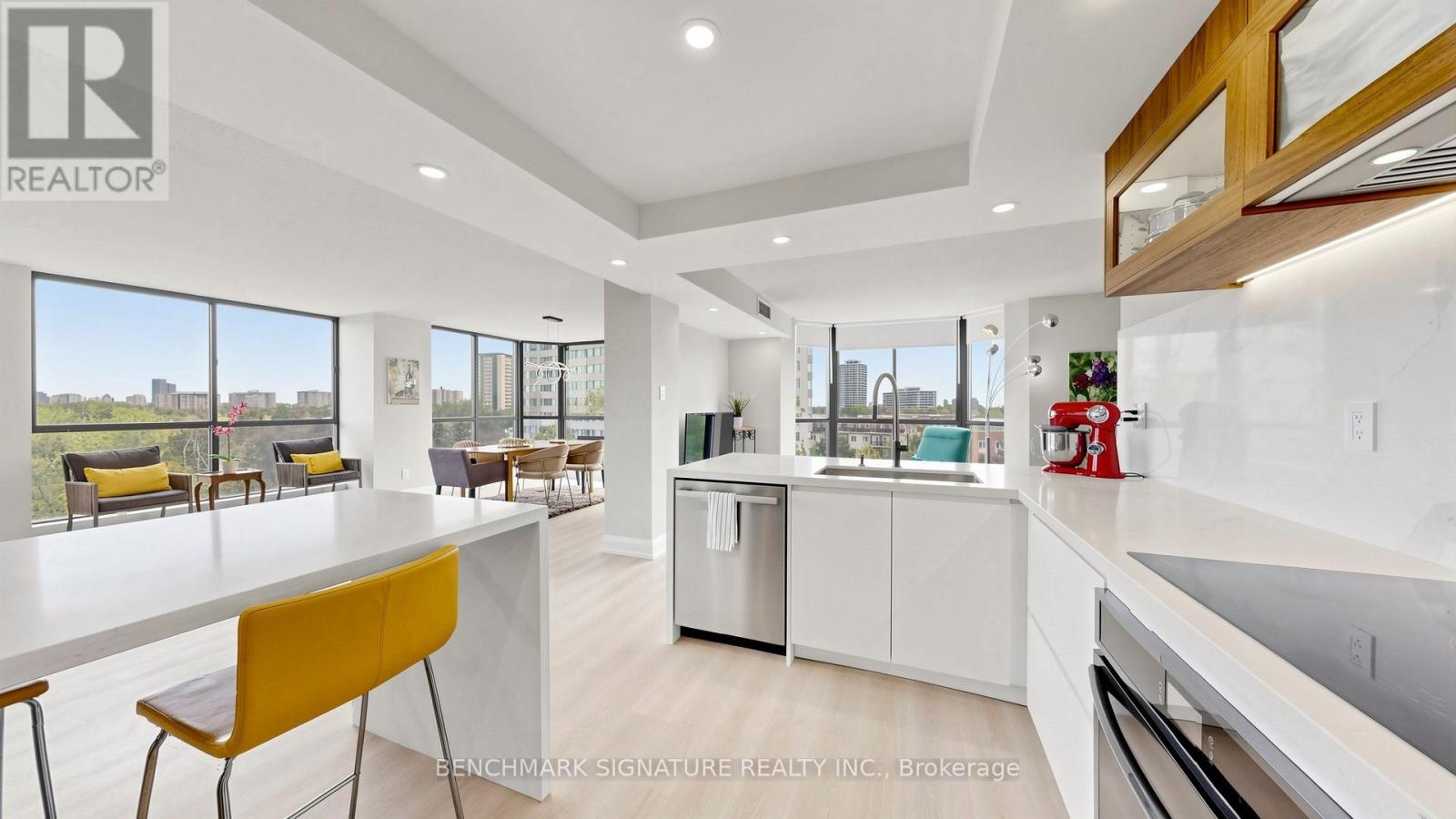 #706 131 TORRESDALE AVENUE - 17