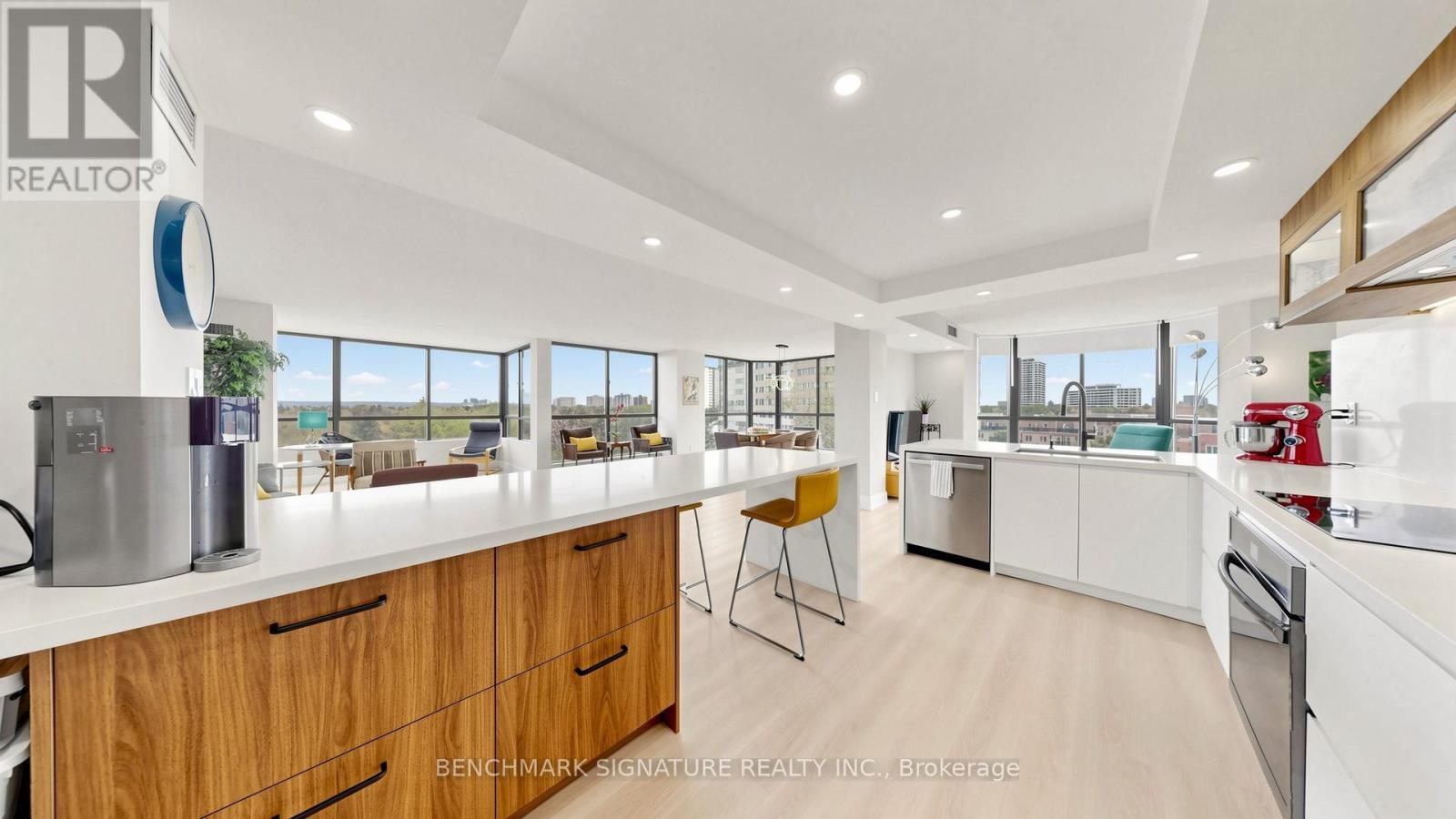 #706 131 TORRESDALE AVENUE - 19