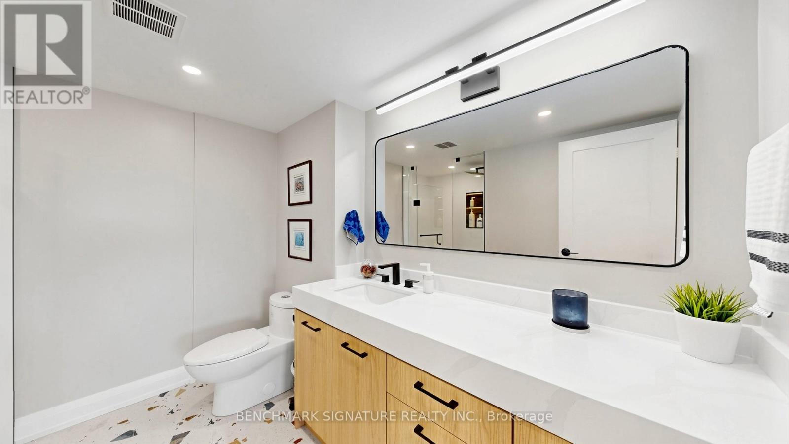 #706 131 TORRESDALE AVENUE - 34