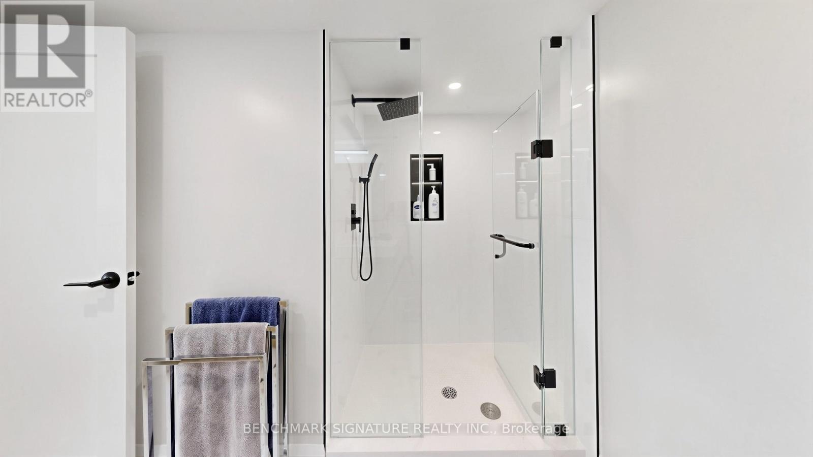 #706 131 TORRESDALE AVENUE - 35
