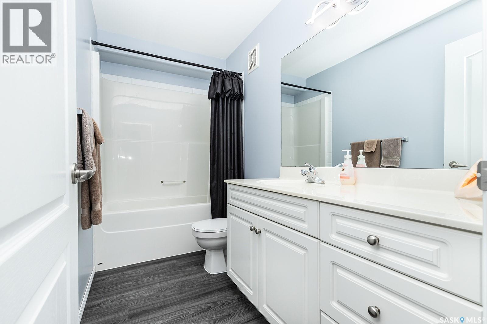 #104 230 Heath AVENUE - 8