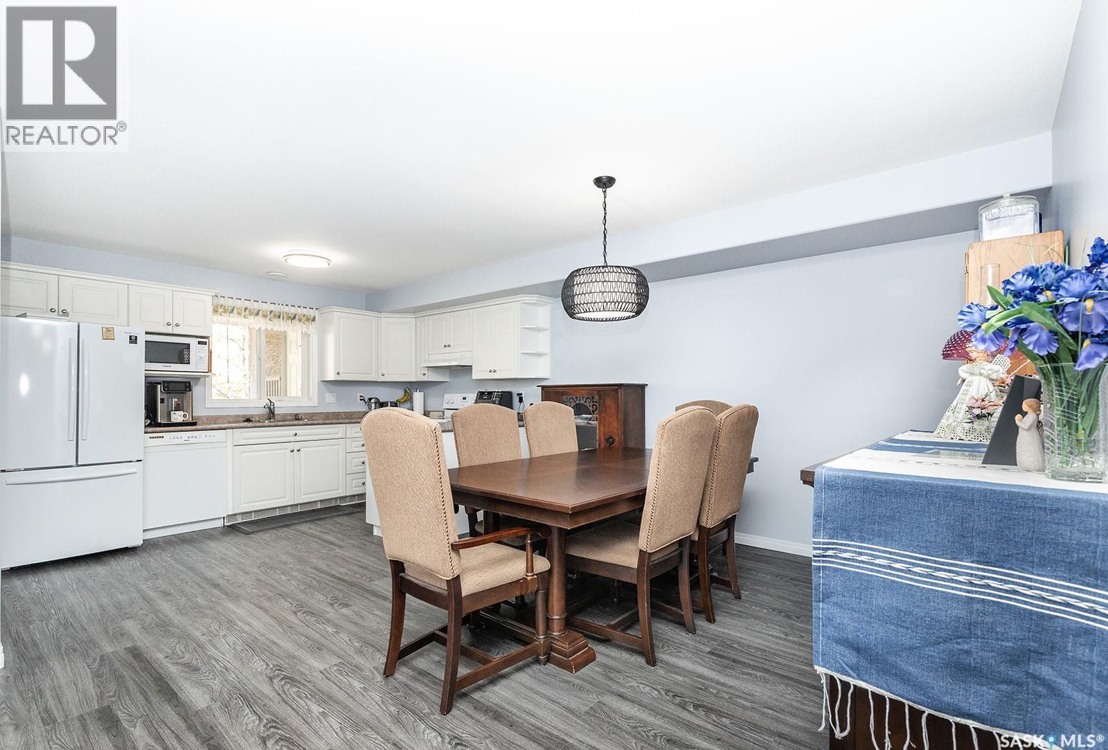 #104 230 Heath AVENUE - 9