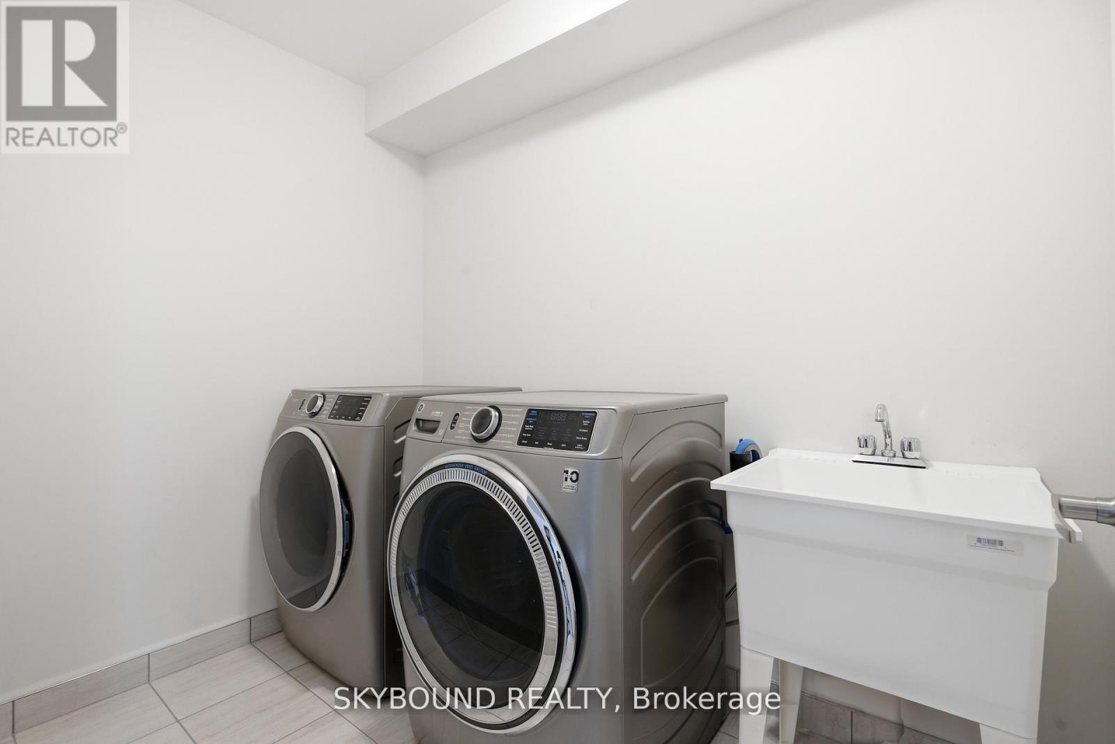80 HARPIN WAY E - 30