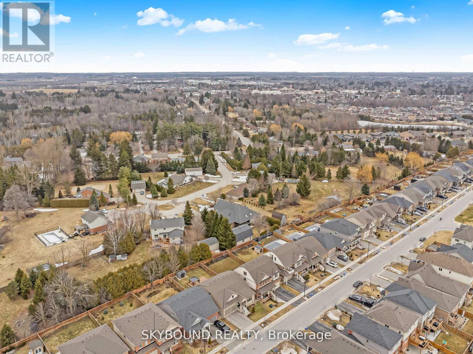 80 HARPIN WAY E - 45