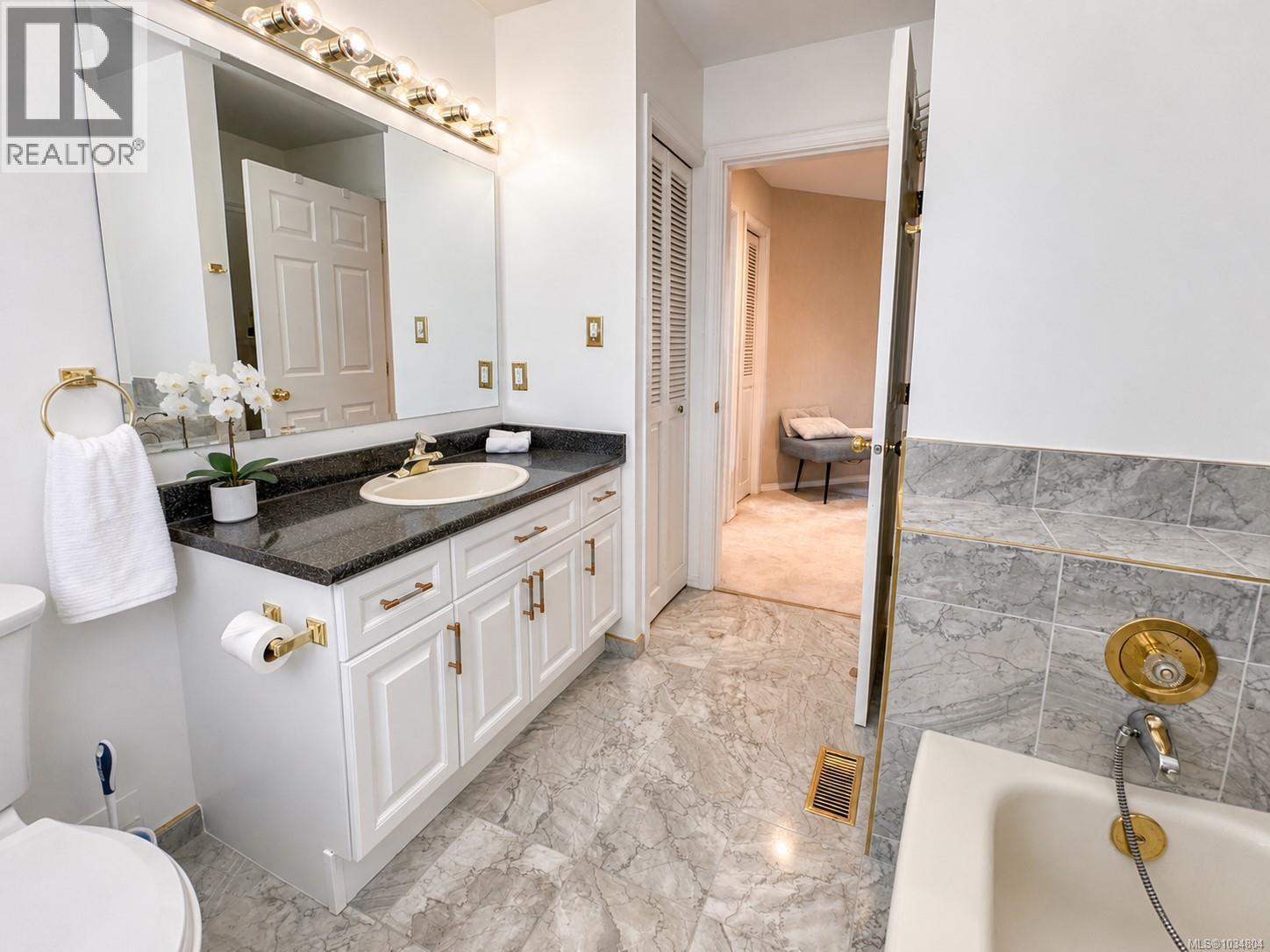  3639 Farnsworth Road, Cobble Hill