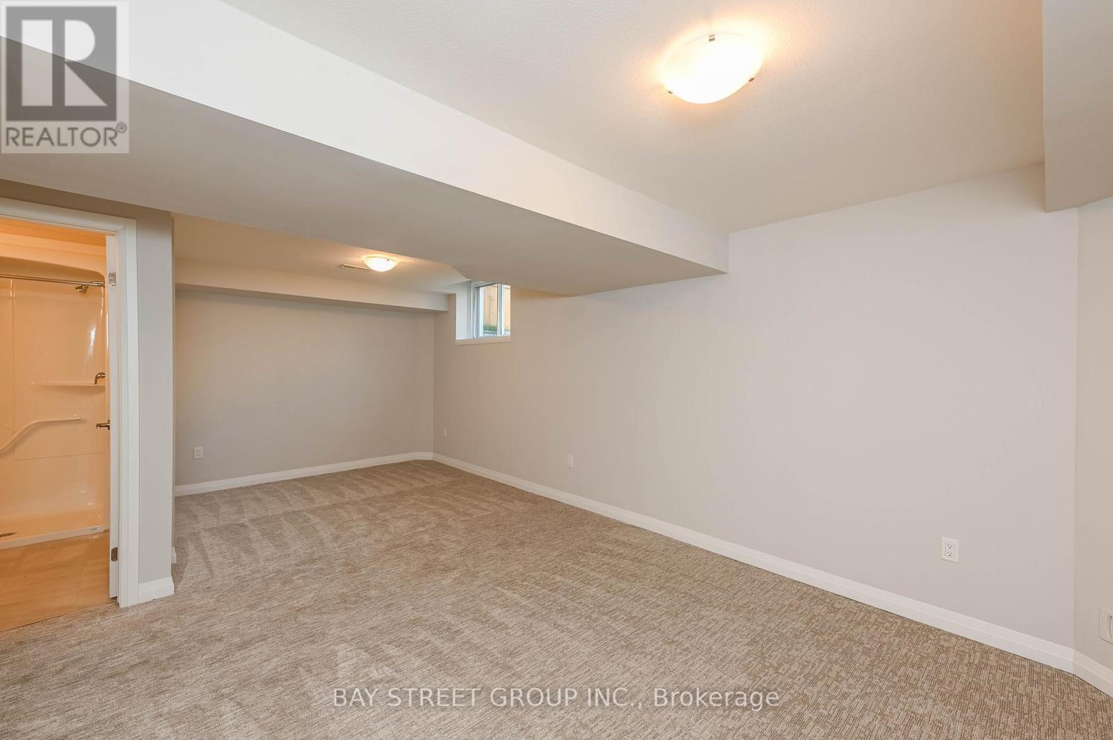 #61 4552 PORTAGE ROAD - 28