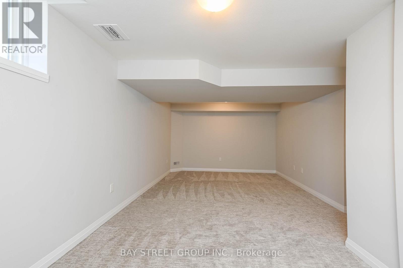#61 4552 PORTAGE ROAD - 29