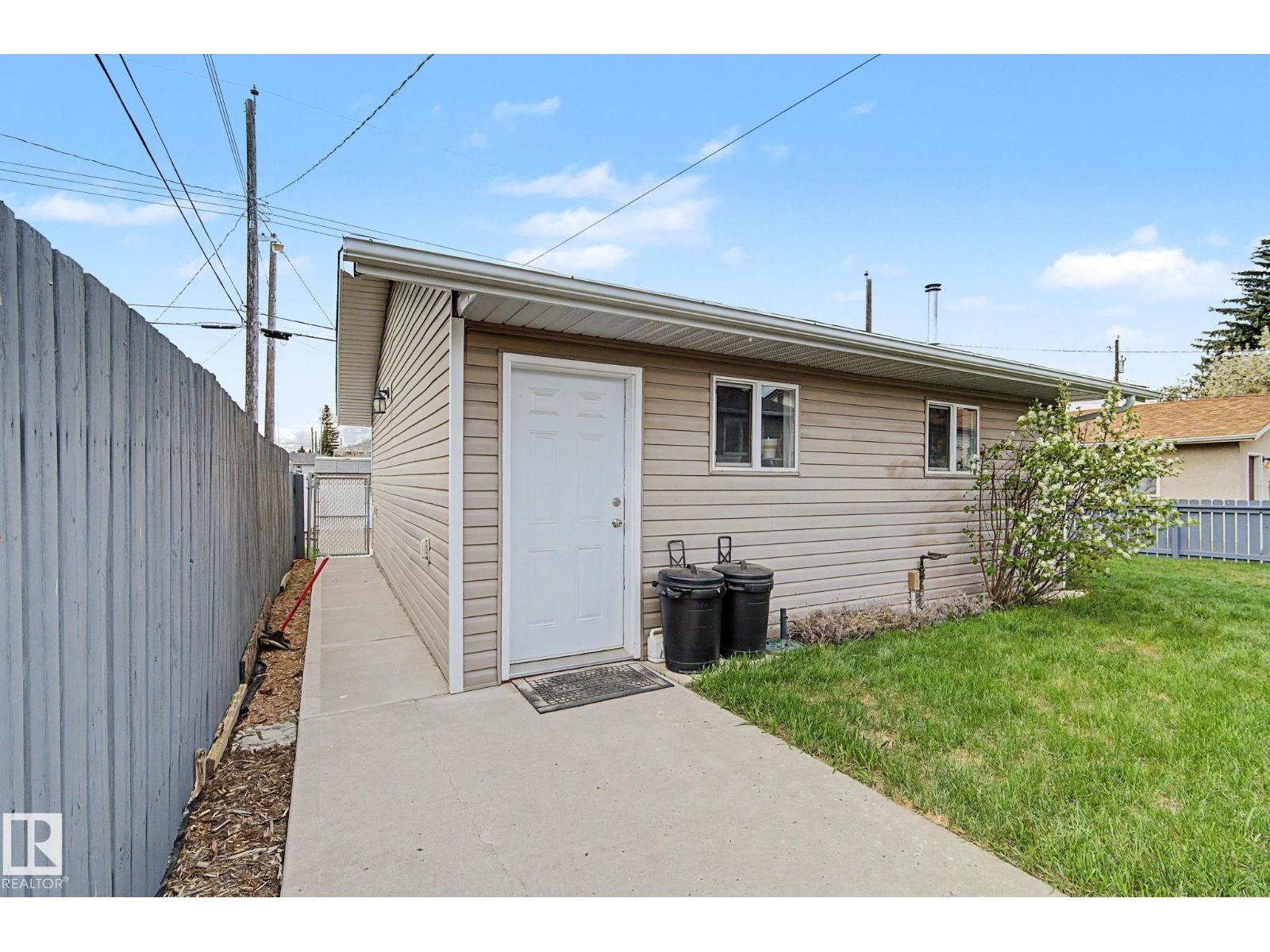 13548 123 ST NW - 37