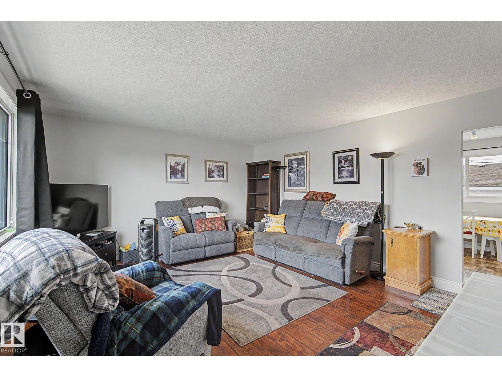 13548 123 ST NW - 4