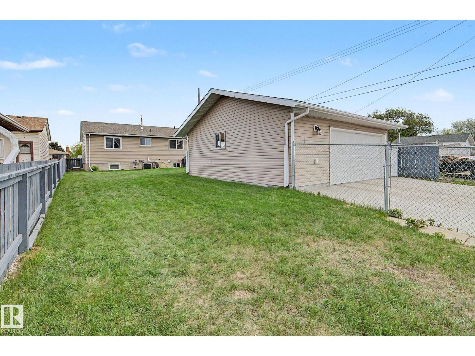 13548 123 ST NW - 40