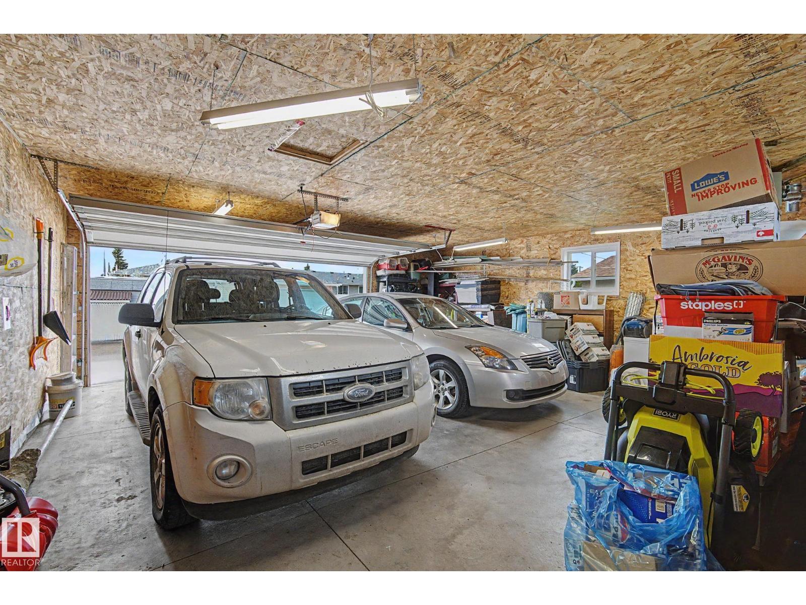 13548 123 ST NW - 43
