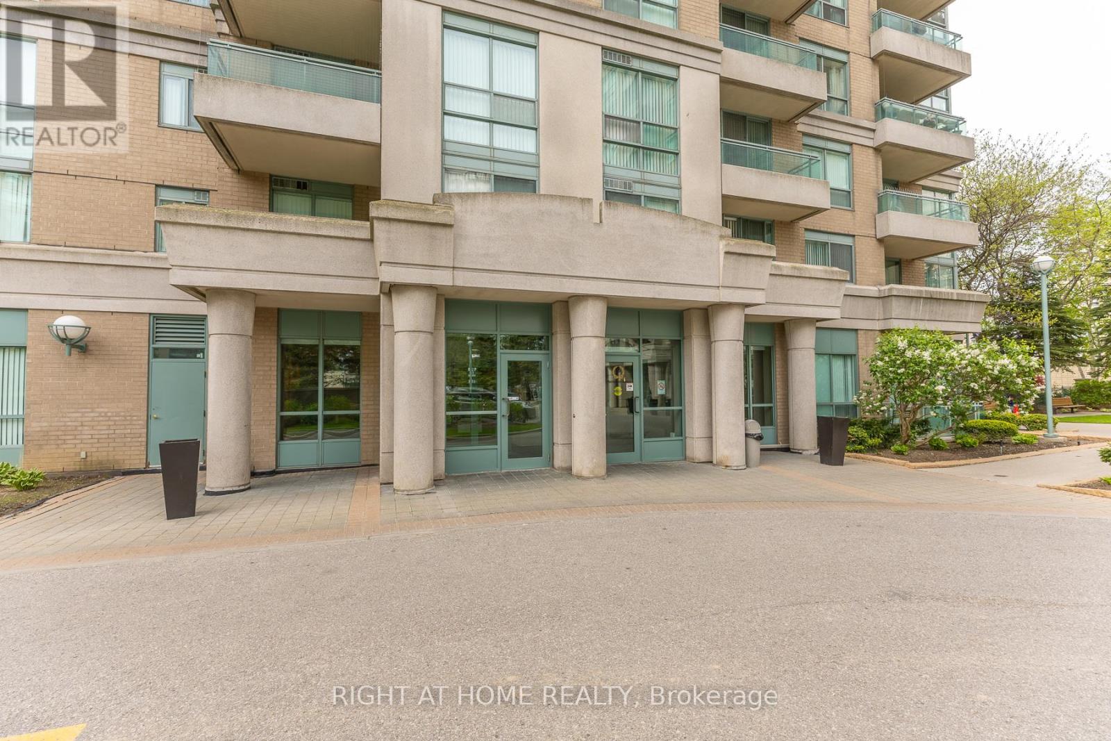#1706 3 PEMBERTON AVENUE - Image 3