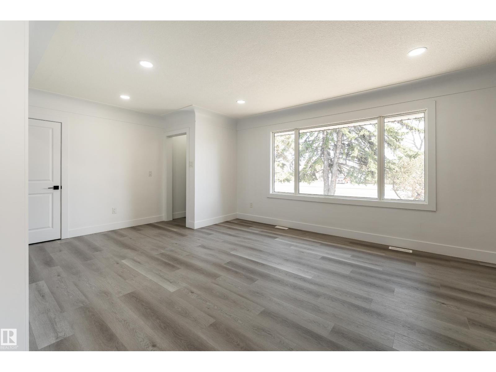 11844 ST ALBERT TR NW - Image 2