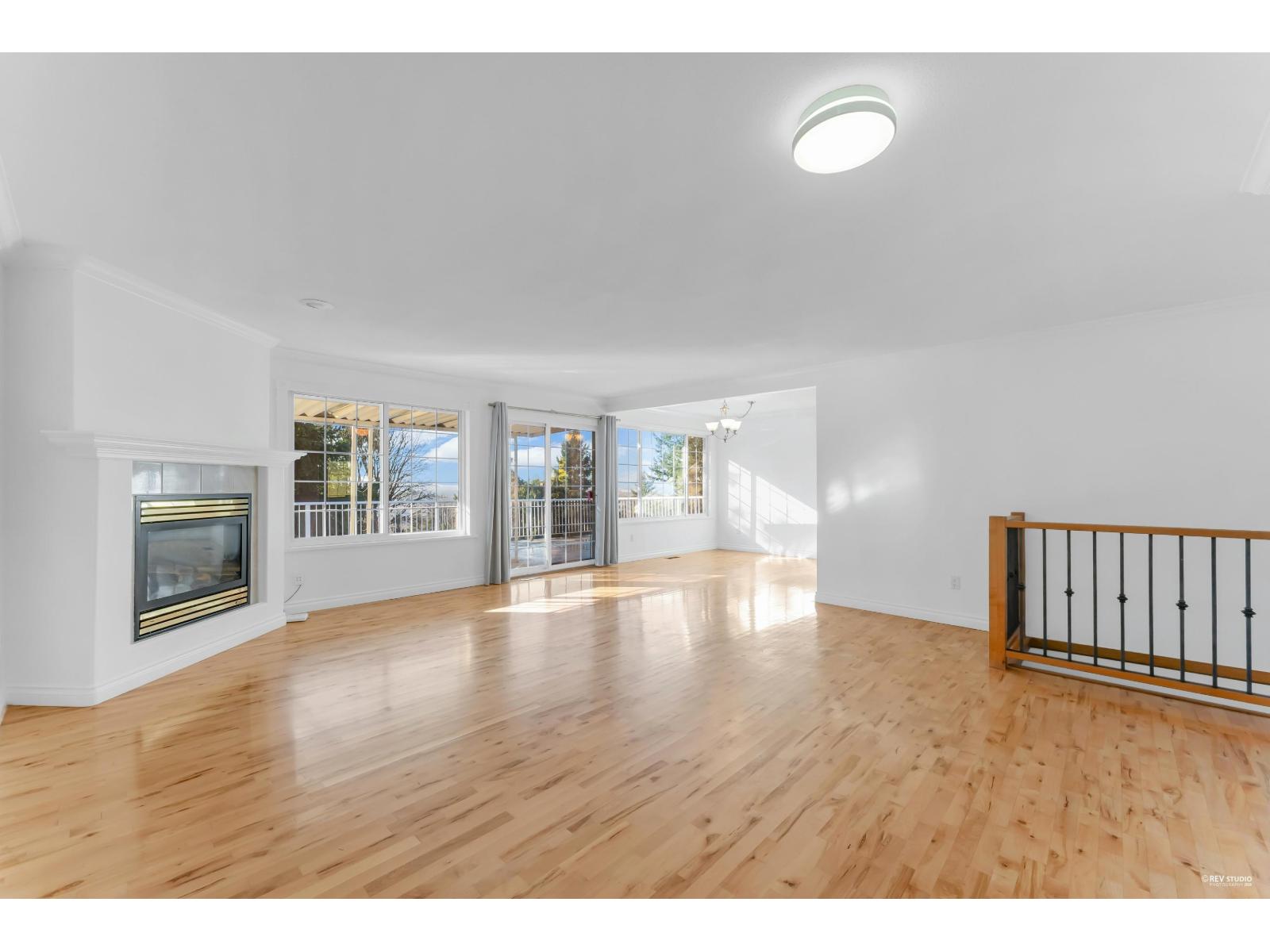 4 Bed, 4 Bath House for Sale in Delta – 8063 WILTSHIRE BOULEVARD, Delta – MLS# R3127373 - Image 2