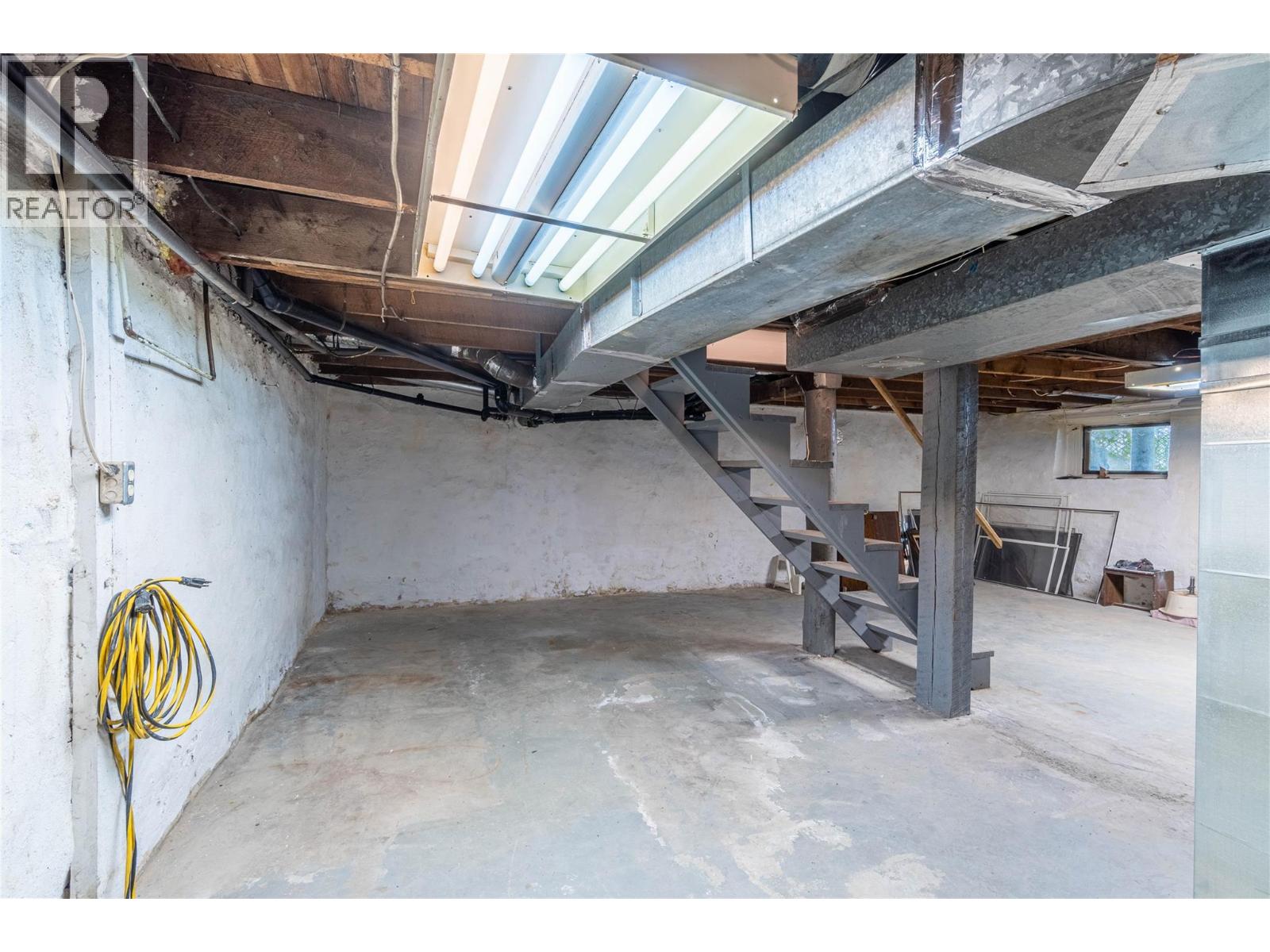 1566 Barnhartvale Road - 32