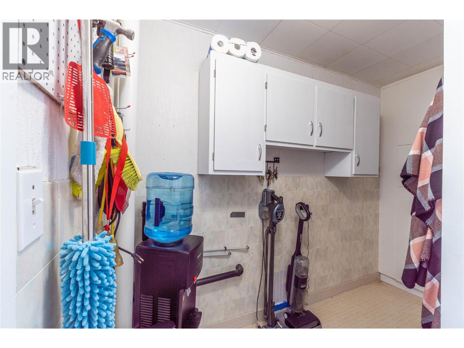 1566 Barnhartvale Road - 30
