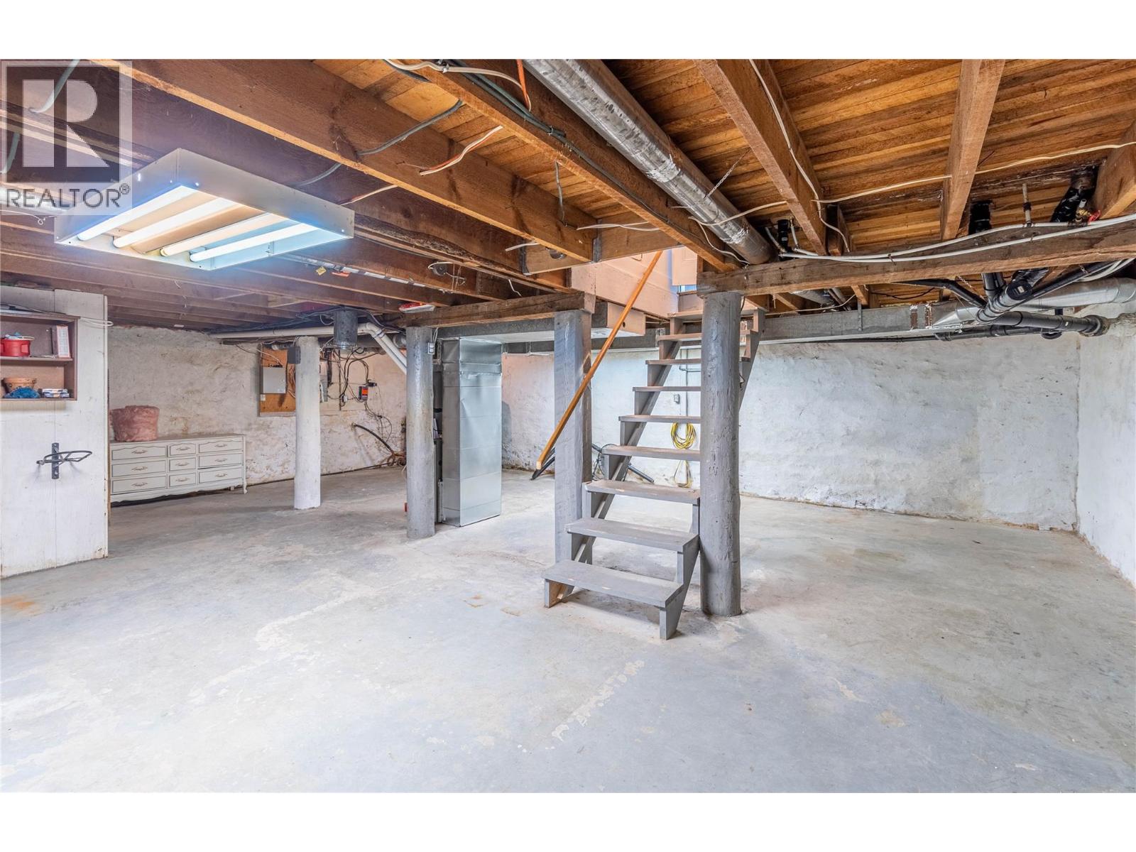 1566 Barnhartvale Road - 31