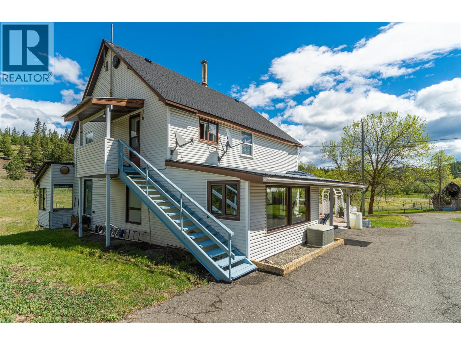 1566 Barnhartvale Road - 34