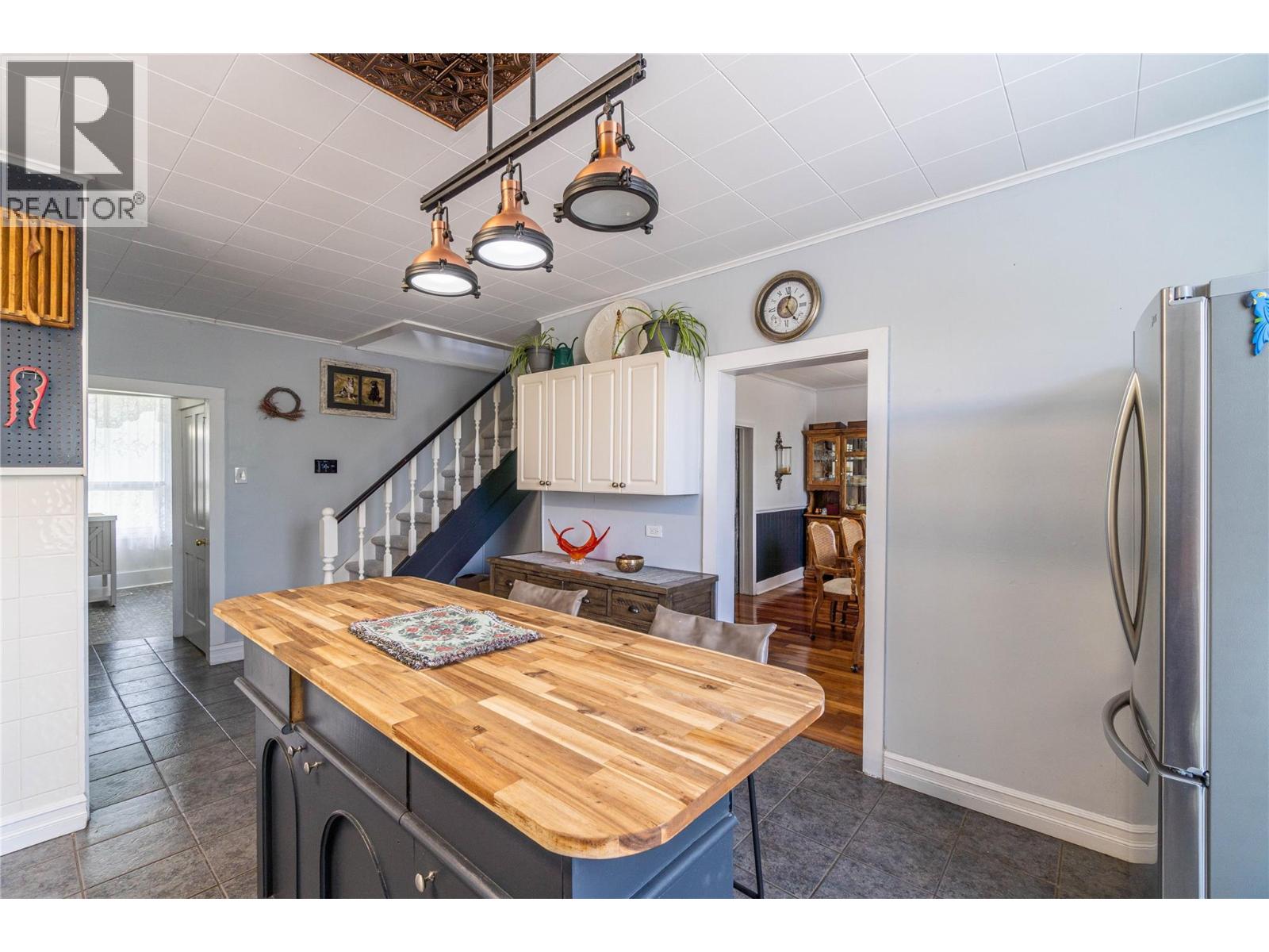 1566 Barnhartvale Road - 10