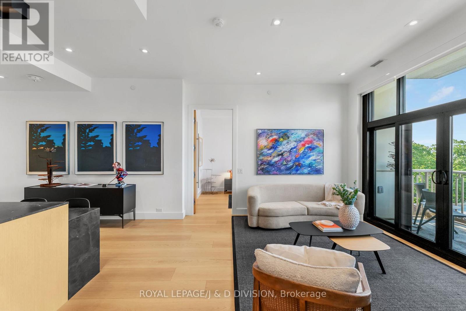 #710 1 STRATHGOWAN AVENUE - 10