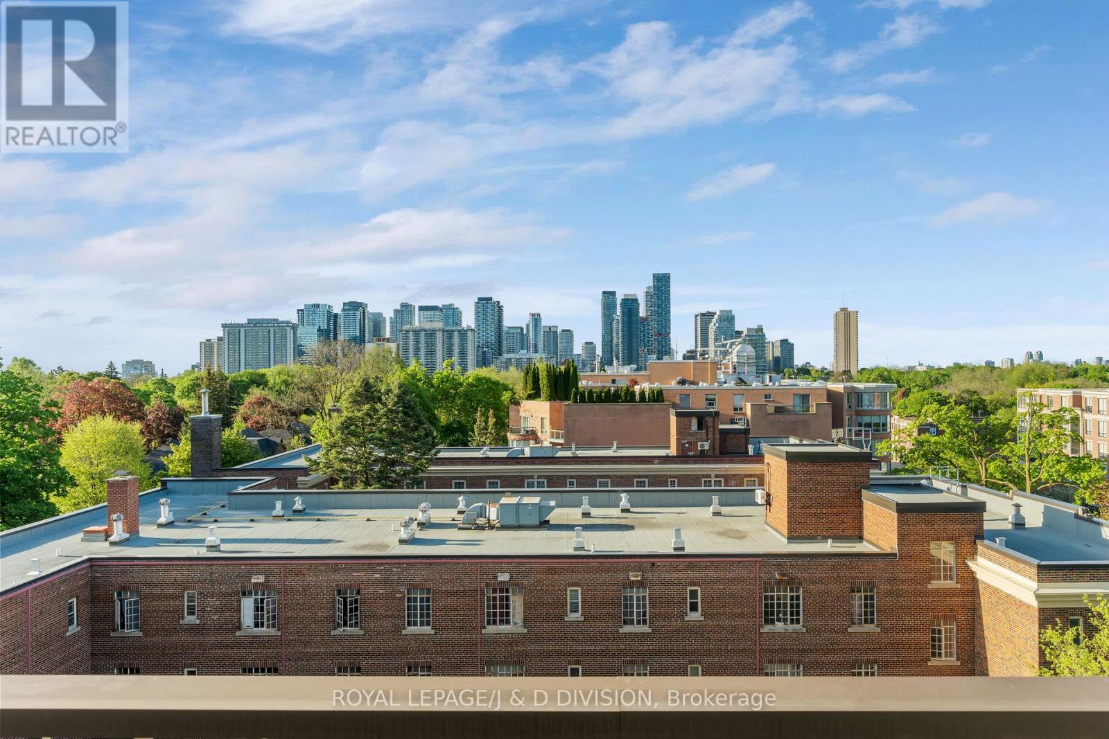 #710 1 STRATHGOWAN AVENUE - 23